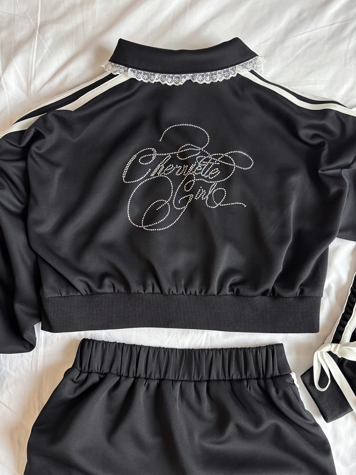 sporty ribbon set up